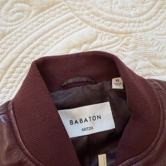 Babaton synergy bomber in burgundy - Picture 2 of 3